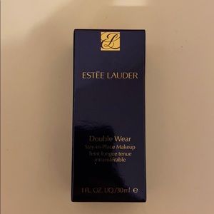 Estée Lauder Double Wear Foundation